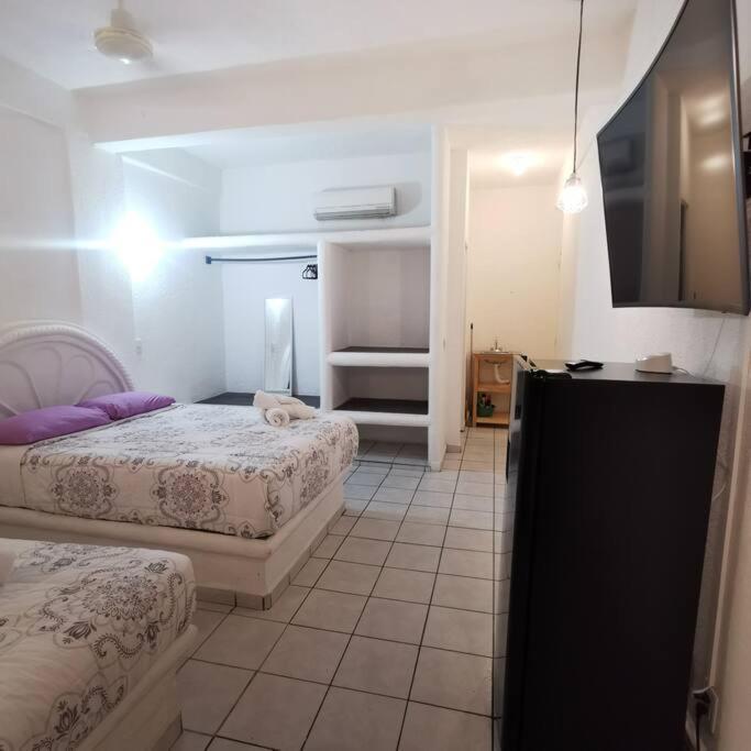 Lovely Studio Apartment With Balcony Ac & Wi-Fi, Minutes From Downtown! Zihuatanejo Exterior foto