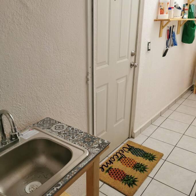 Lovely Studio Apartment With Balcony Ac & Wi-Fi, Minutes From Downtown! Zihuatanejo Exterior foto
